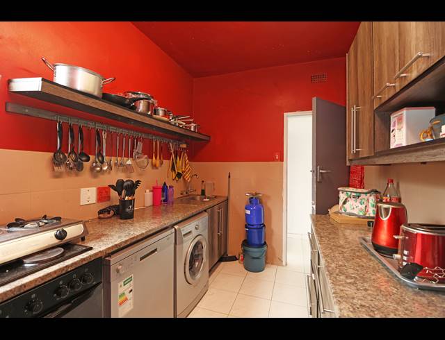 2 BEDROOM APARTMENT FOR SALE IN KEW
